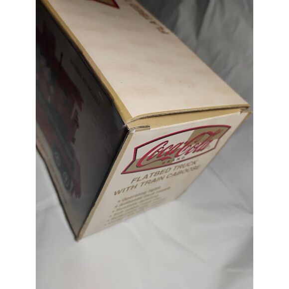 Coca Cola 2001 Flatbed Truck With Train Caboose New In Box - Picture 7 of 10